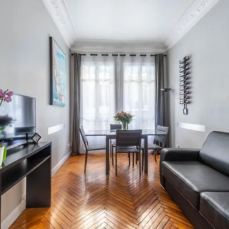 Art Deco Flat 45 M²