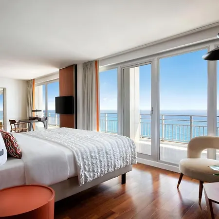 Le Meridien מלון