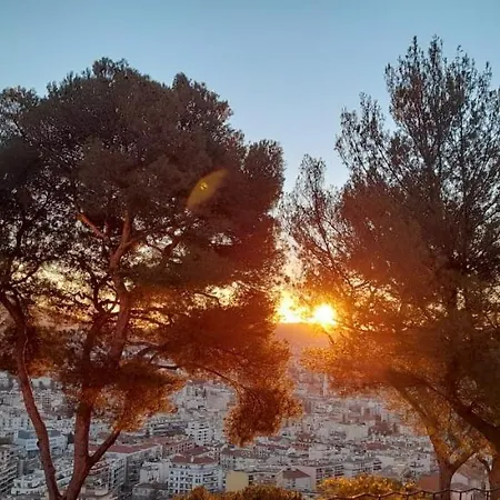 Homestay D Avec Clim Terrasse Et Petit Dejeuner Hauteurs De *