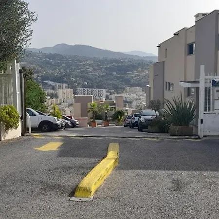 Homestay D Avec Clim Terrasse Et Petit Dejeuner Hauteurs De *