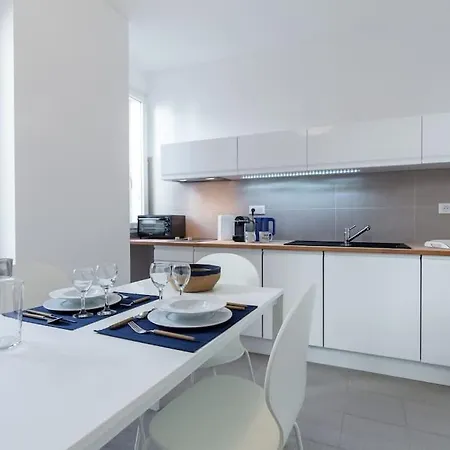 Vert Apartment *