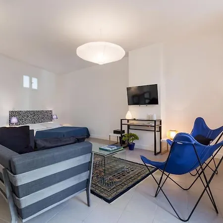 Vert Apartment *