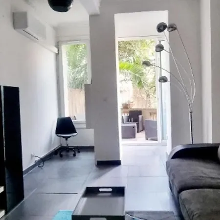 Apartment Large Studio 37 M With Terrace Nice