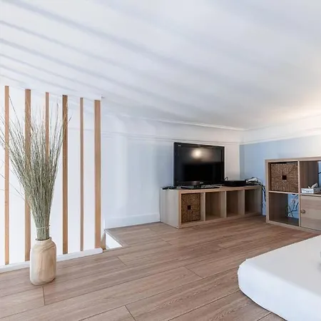 Prefecture 15 - Old Town Duplex 2 Doubles Beds * Nice