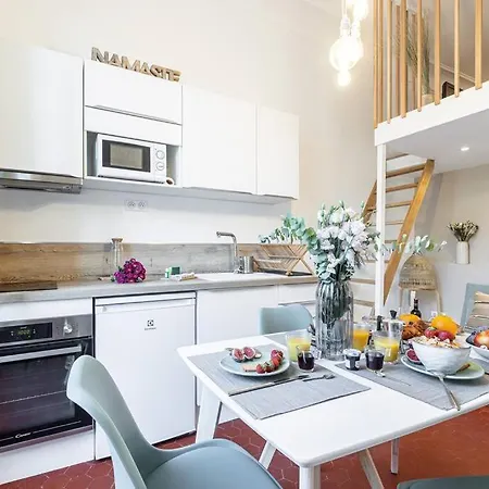 Prefecture 15 - Old Town Duplex 2 Doubles Beds