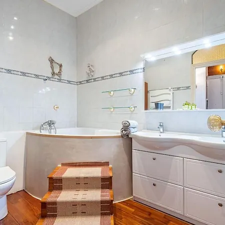 Appartement My Casa - Risso - Comfortable 3 Bedrooms With Balcony