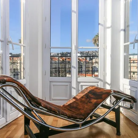 Modern Walking Distance To Beach In Carre D'or Apartment *