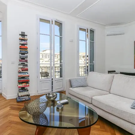 Apartment Modern Walking Distance To Beach In Carre D'or