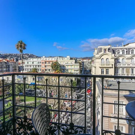 Modern Walking Distance To Beach In Carre D'or Nicea