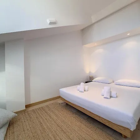 Nestor&jeeves - To Meet - - Floor Apartment *