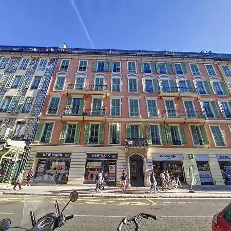 Nestor&jeeves - To Meet - - Floor Apartment