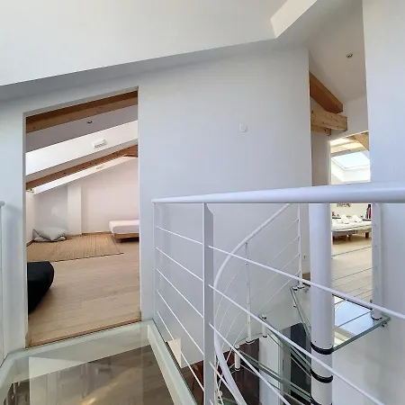 Nestor&jeeves - To Meet - - Floor Apartment Nice