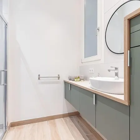 Apartment Gesu - 2 Bedroom In Old Town - Gesu Square Nice
