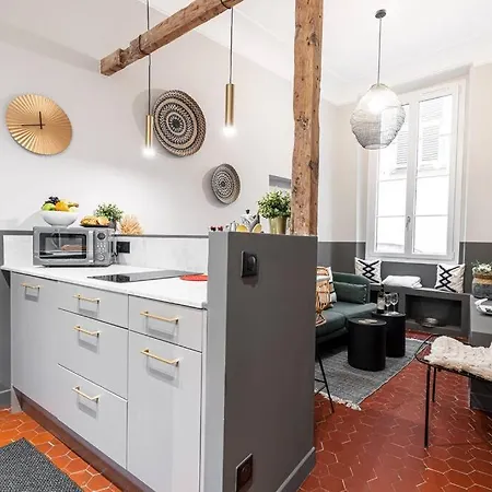 Appartement La Croix - Old Town Modern Apartment - 2 Bedrooms *