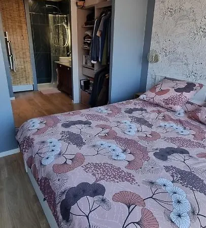 90m2, Climatise 3 Apartment *