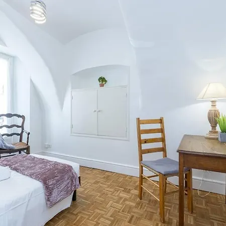 Ponchette - Independent House Promenade Des *