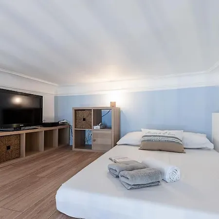 Apartment Prefecture 15 - Old Town Duplex 2 Doubles Beds