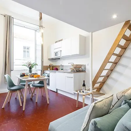 Prefecture 15 - Old Town Duplex 2 Doubles Beds * Nice