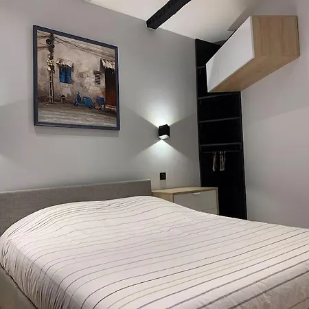 Superbe 2 Pieces Top Location Calme Et Climatise Apartment