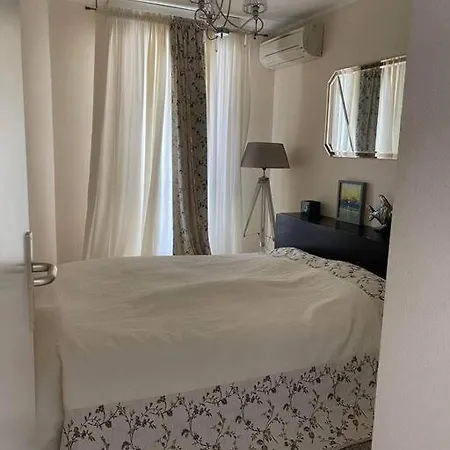 Beautiful Lazurka Apartment *
