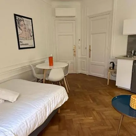 Apartment Luxurious 2 Bedrooms On Promenades Des