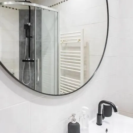 Apartamento L7 5mins Walk Old Town 3 Ac Wifi
