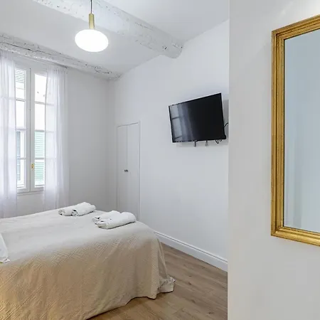 Chez Collette - Luxury In The Old Appartement