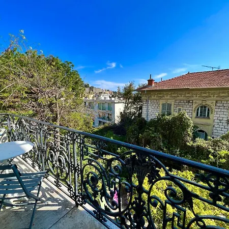 Résidence La Léonie Aparthotel