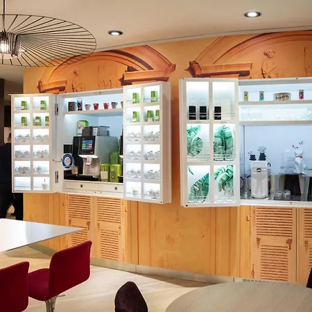 מלון Mercure Centre Grimaldi 4*