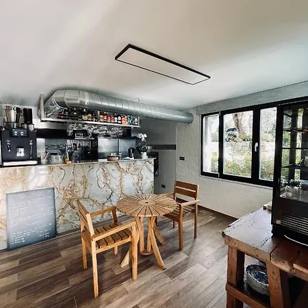 Bed & Breakfast Escondida *