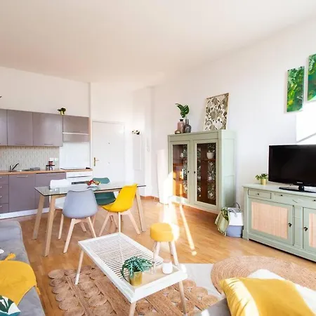 L40 2p 5mins Old Town & Sea/balcony & Ac Nice