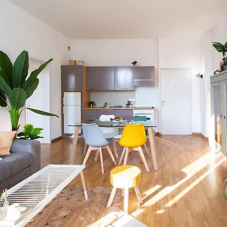 L40 2p 5mins Old Town & Sea/balcony & Ac * Nice