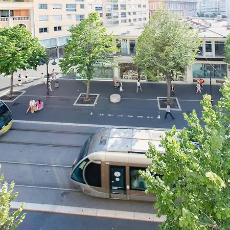 L40 2p 5mins Old Town & Sea/balcony & Ac Apartment Nice