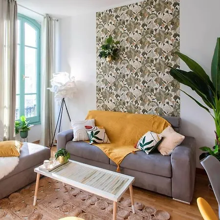 L40 2p 5mins Old Town & Sea/balcony & Ac Apartment