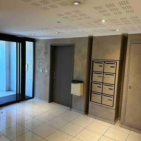 Magnifique 2 Pieces Avec Garage Et Balcon