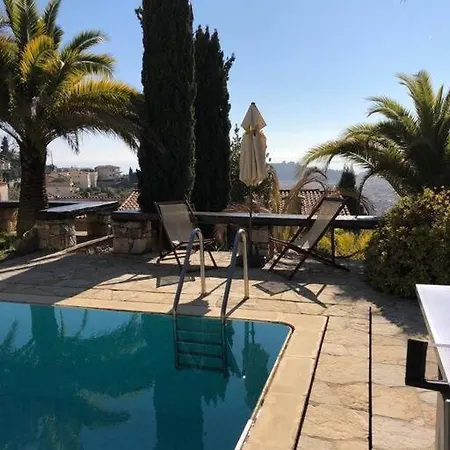 Loucisa Piscine Vue 8 Chambres 25 Personnes *