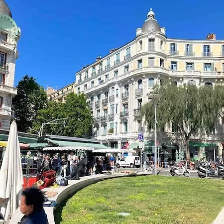 Atypique Et Original Nizza