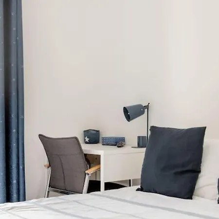 Private In Renovated - Tram 1 Min Walk * 니스