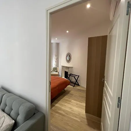 Apartment 3 Pieces A *
