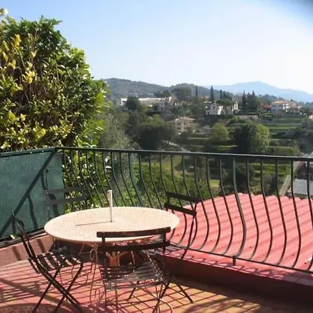 Maison Traditionnelle Sur Les Collines Nicoises Nice