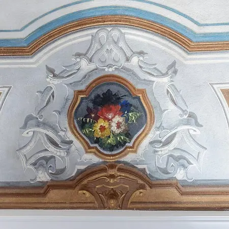 Philibert - Traditional Apart With Historical Fresco Lägenhet Nice