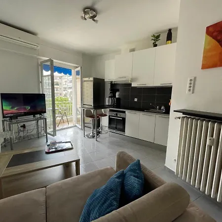 Avenue Des Fleurs Apartment *