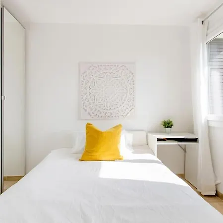 홈스테이 Private In Renovated - Tram 1 Min Walk