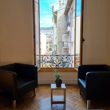 Cozy 15min Walk From The Beach 70m2 * Nice