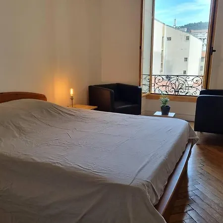 Cozy 15min Walk From The Beach 70m2 * Nice