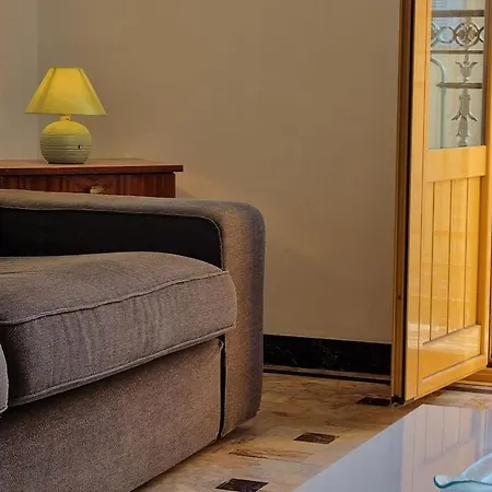 Cozy 15min Walk From The Beach 70m2 Apartment