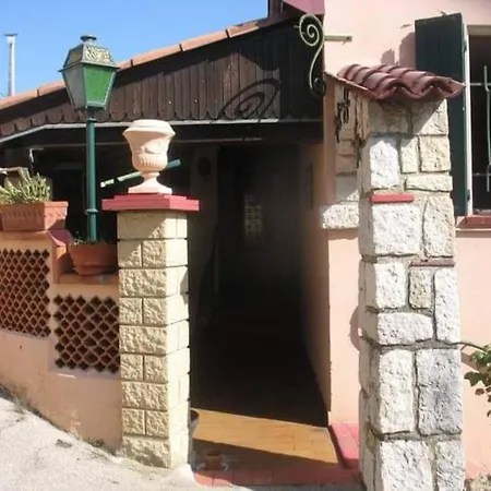 Maison Traditionnelle Sur Les Collines Nicoises * Nice