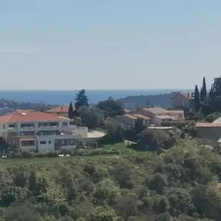 Maison Traditionnelle Sur Les Collines Nicoises Holiday home *