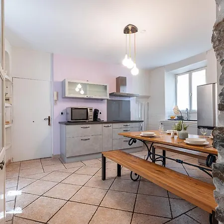 Apartment 1 Bedroom In Port *