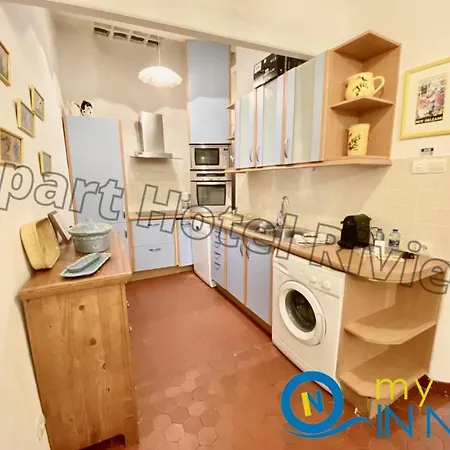 Apartment Riviera: Old Town Getaway, Steps From